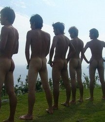 the ass of straight guys 5bf6cdef9c483.jpg