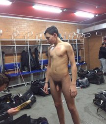 caught in the locker room 5bf8f26de72a1.jpg