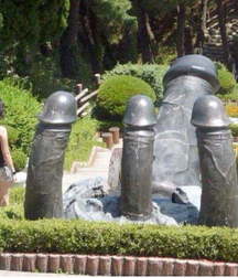funny phallic symbols 5bfc327ad21d5.jpg