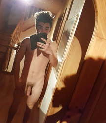 cute selfies 5bfd70aa9d347.jpg