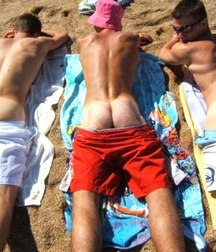 three gorgeous asses 5c000e175776d.jpg