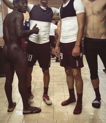 Men locker room 5c018e9dea2d4.jpg