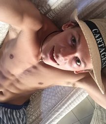 young and beautiful 5c018f5ab230b.jpg