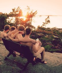 sensual games with friends 5c055c7d3cd64.jpg
