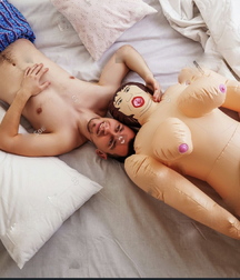 play with the doll 5c055ccf7ee14.jpg
