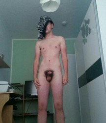 beautiful and naked 5c0832b24edca.jpg