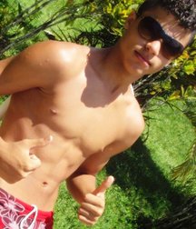 the chest is gorgeous 5c0bd6f1dab6e.jpg