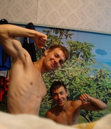 two beautiful friends 5c1169da8e3af.jpg