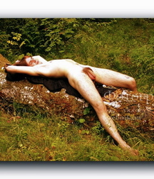 naked outdoors 5c12b9ae7c413.jpg