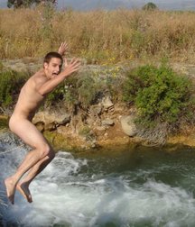 dive naked 5c16005672b04.jpg