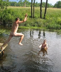 dive naked 5c16005b7741a.jpg