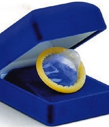 artistic condom 5c17a224c59ae.jpg