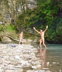 water fun 5c1bbfda3f236.jpg
