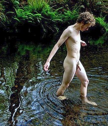 in water 5c2a4473a042d.jpg