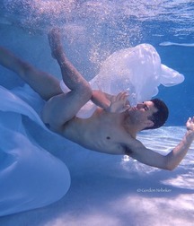 underwater photographs 5c31f8ae98bbb.jpg