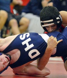 young wrestlers 5c34e683baa0e.jpg