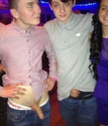 young  fun straight guys 5c34e6dc7cb8e.jpg