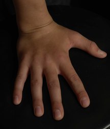 the sensual hand 5c34e7926d728.jpg