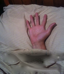 the sensual hand 5c34e7958ede6.jpg