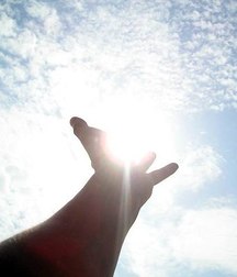 the sensual hand 5c34e7a371af6.jpg