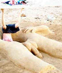 play with sand and snow 5c3765386151f.jpg