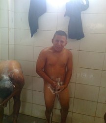 the straight shower with friends 5c38bfb9193cd.jpg