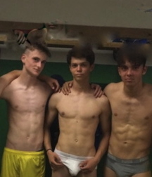 a look in the locker room 5c3df926b3dc2.jpg