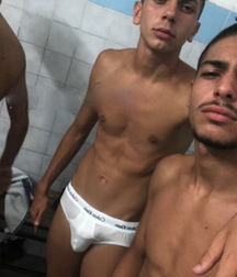 a look in the locker room 5c3df93006e1d.jpeg