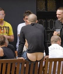 the fun ass of the friend 5c3df9686b6d8.jpg