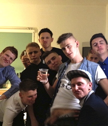 funny straight guys 5c400ca7bdf91.jpg