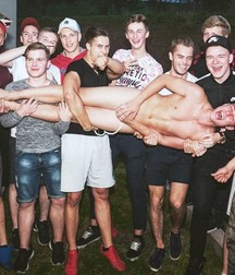 funny straight guys 5c400caf143be.jpg