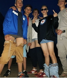funny straight guys 5c400ccb4aff6.jpg