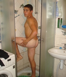 the B side in the shower 5c400d31b12d7.jpg