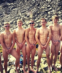 shy boys 5c400d86edabc.jpg