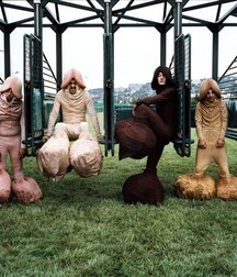 strange and funny photographs 5c41775856563.jpg