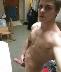 beautiful, naked and friendly 5c449d6a4c994.jpg