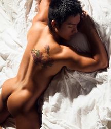 lie naked 5c449de3c8e0d.jpg