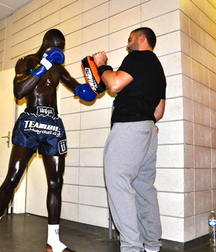 young boxing lovers 5c474a7b67d81.jpg