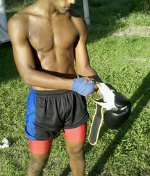 young boxing lovers 5c474a8375a16.jpg