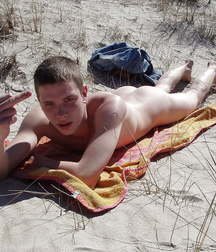 lie down to sunbathe 5c474b3fec1d4.jpg