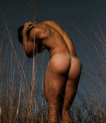look what a nice ass 5c474bb60250a.jpg