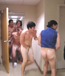 locker room 5c474bfeb8a8d.jpg