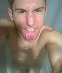 very hot shower 5c4c178ac382c.jpg