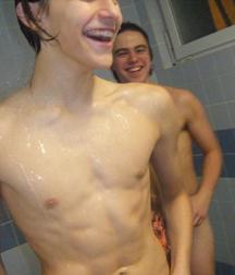 straight guys in the locker room 5c4e3bc9adcde.jpg