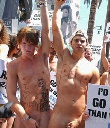 lovers of nudity 5c506e4d80ff7.jpg