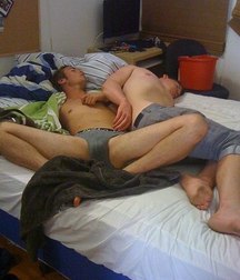 sleep with a friend 5c5e84ead3a20.jpg