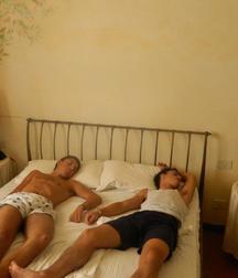 sleep with a friend 5c5e84ff4ede9.jpg