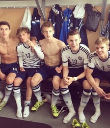young soccer players  5c670e101ba9c.jpg