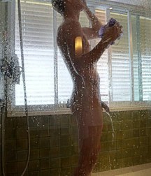 the hot shower 5c670f073dcbd.jpg