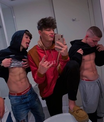 a selfies with friends 5c6a6bfb20997.jpg